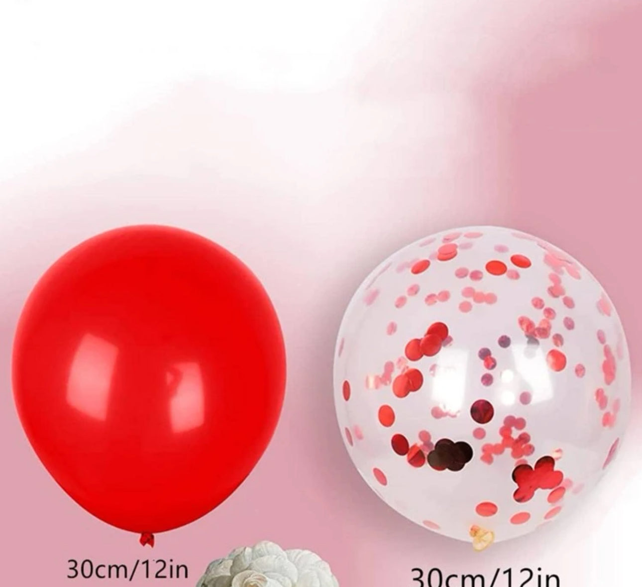 Ballon rouge et confettis rouge