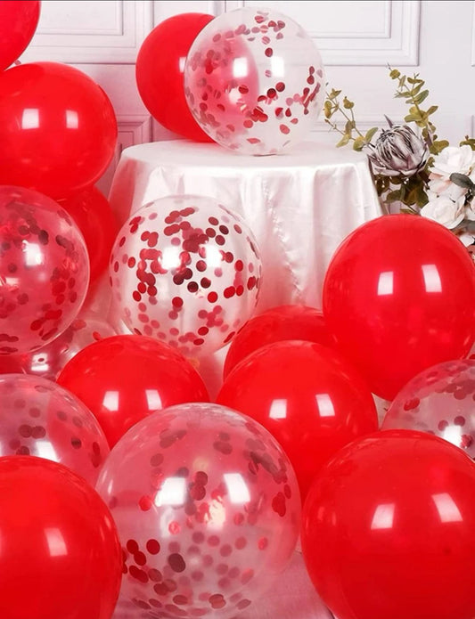 Ballon rouge et confettis rouge